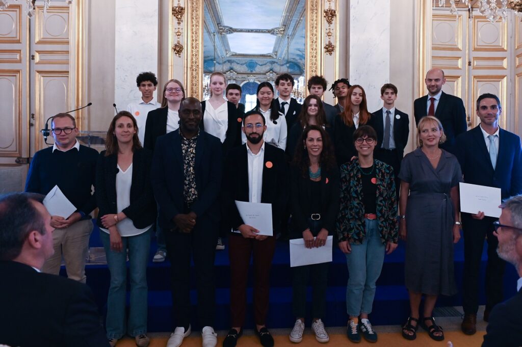 Remise des diplômes par Jean-Noël Barrot, Ministre des Affaires Étrangères.