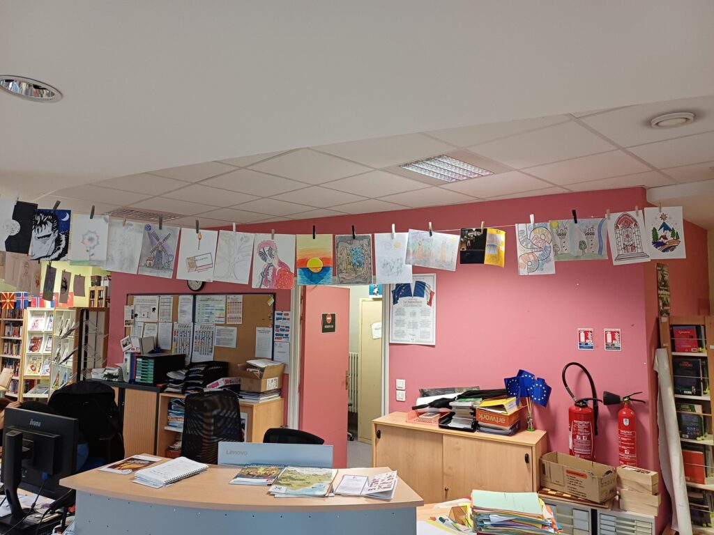 La grande lessive - 16 octobre 2025 - LPO Elisa Lemonnier